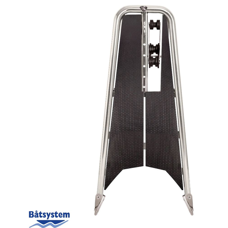 Btsystem Performance stvnplatform med ankerrulle og Code-0 - 32-42ft. Btsystem Blackline stvnplatform med ankerrulle og Code-0 - Sort - 32-42ft.