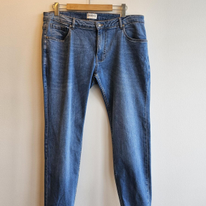 Genova-2 - 800 Blue used wash - Str. 52 / Inseam 32