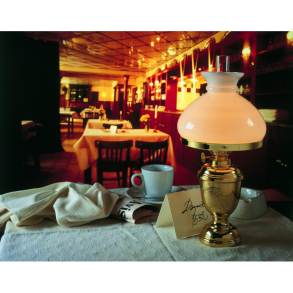 Classic Lamp - Messing - Vesta Shade White - Olie