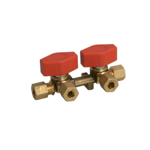 Gashane dobbelt med 8mm rrtilslutning blister