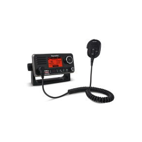 Ray70 VHF-radio med AIS-receiver, GPS og megafonudgang