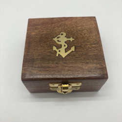 Kompas m. k�de i tr��ske