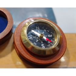 Kompas 7,5 cm i trkasse